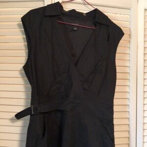Ann Taylor lightweight collared black dress with flattering detail